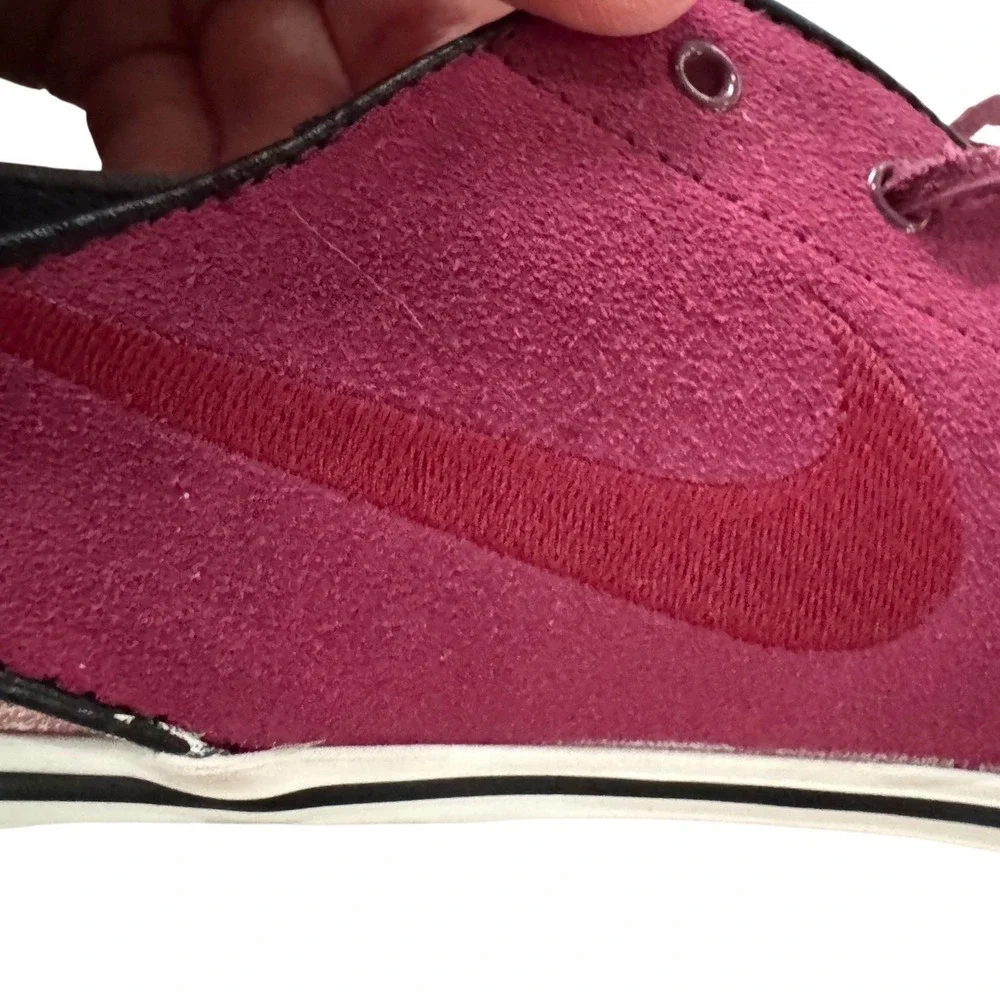 Nike SB Zoom EU 42 US 10.5/11 Low Top Burgundy Pink Suede Skater Sneaker Shoes